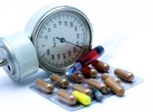 Эффективные таблетки при ВСД: список лекарств для лечения заболевания